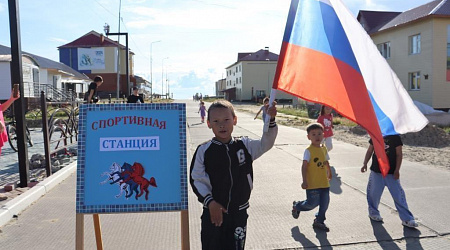 Работа интерактивных площадок к дню Флага РФ «Триединство Российской Государственности»